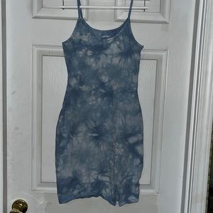 Wild Fable tye-dye mini with slit